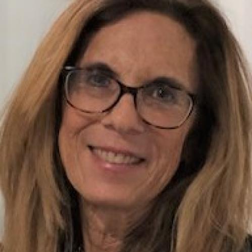 Debra Vassallo headshot